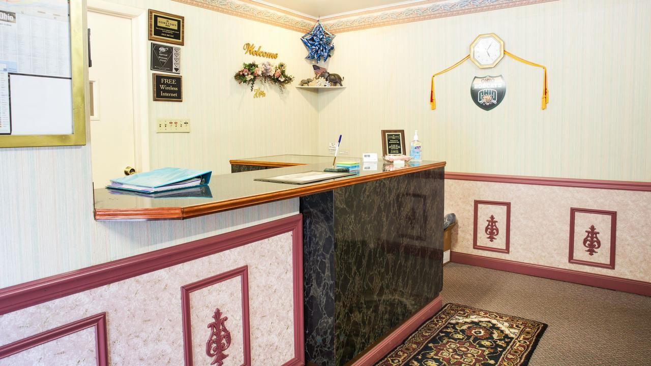 Hometown Inn Атенс Екстер'єр фото
